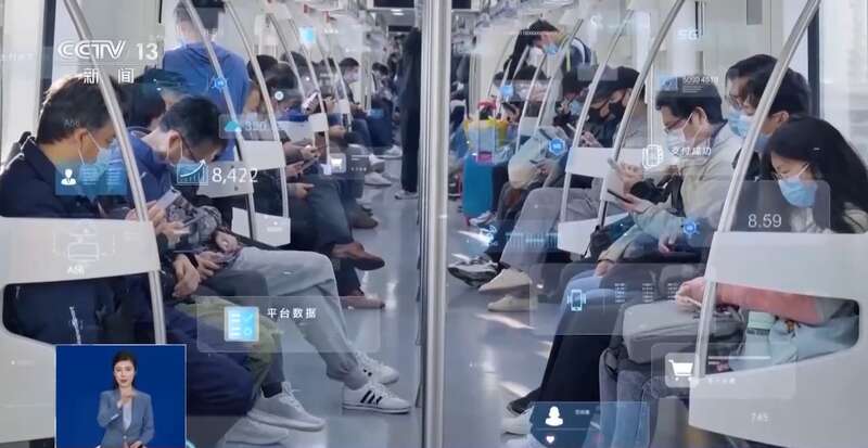 西凑DeepSeek教程卖课冰球突破转发提醒！有人东拼(图9)